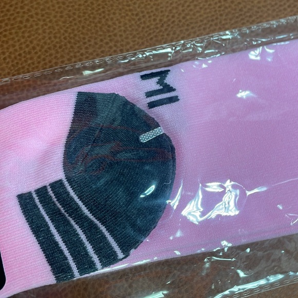Inter miami youth socks pink. - Picture 3 of 3